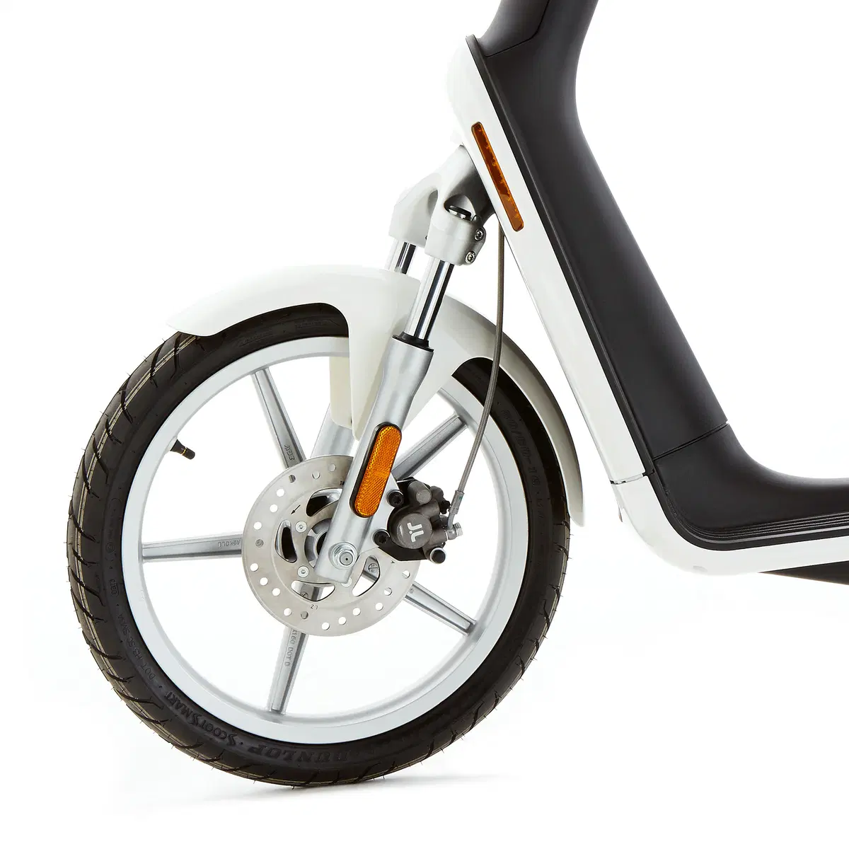 Askoll eS1, lo scooter elettrico made in Italy (9)