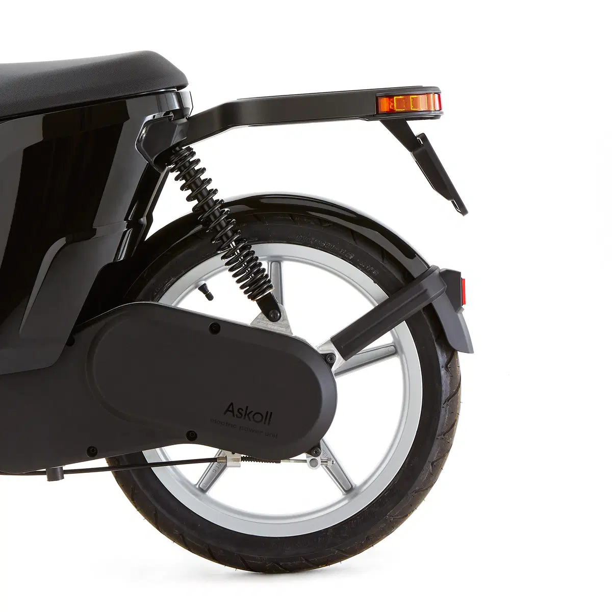 Askoll eS1, lo scooter elettrico made in Italy (13)