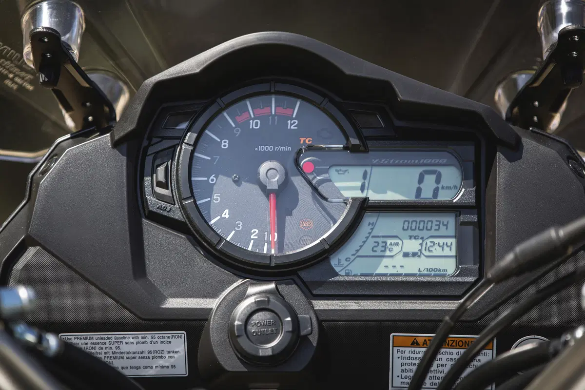 Suzuki V-Strom 1000 XT. Se va bene, perché cambiare? (9)