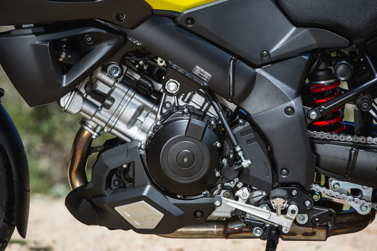 Suzuki V-Strom 1000 XT. Se va bene, perché cambiare? (15)
