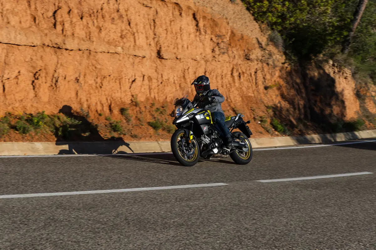 Suzuki V-Strom 1000 XT. Se va bene, perché cambiare? (21)