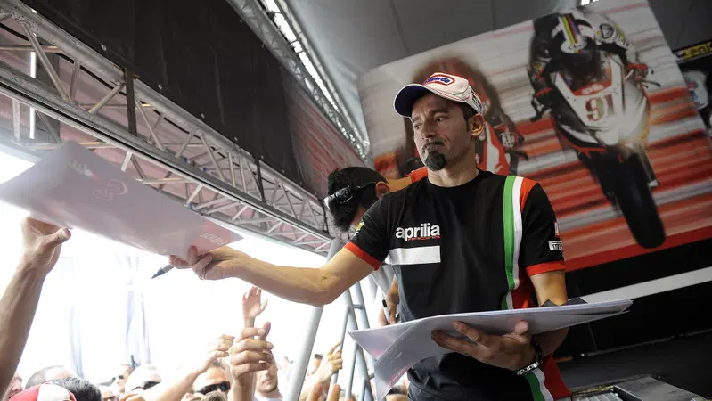 SBK 2015, Sepang. Biaggi: "Finire due gare non sar&agrave; facile"