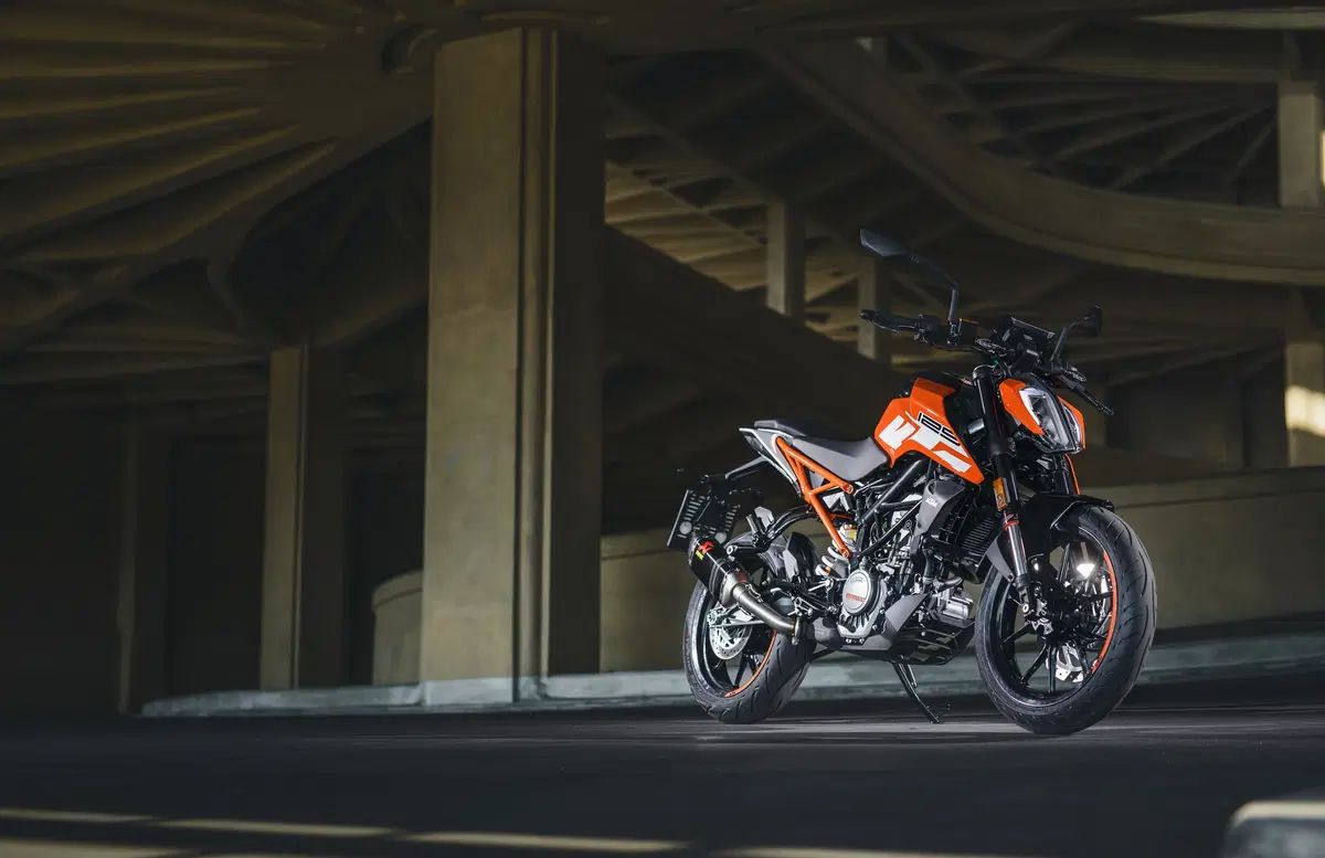 KTM 125 Duke 2017. Accende la passione (6)