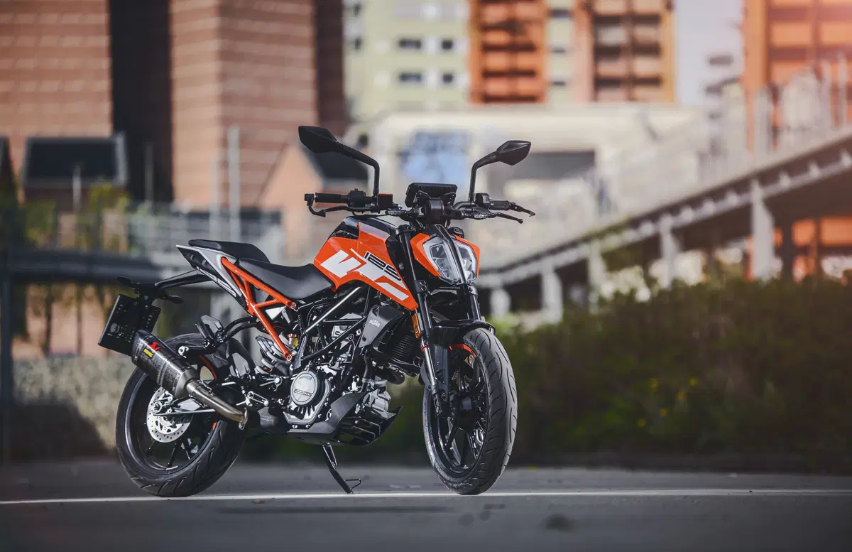 KTM 125 Duke 2017. Accende la passione (7)