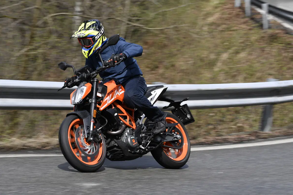 KTM 390 Duke 2017. La piccola bestia!  (2)