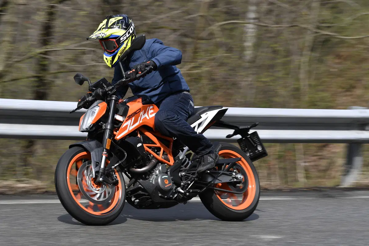 KTM 390 Duke 2017. La piccola bestia!  (3)