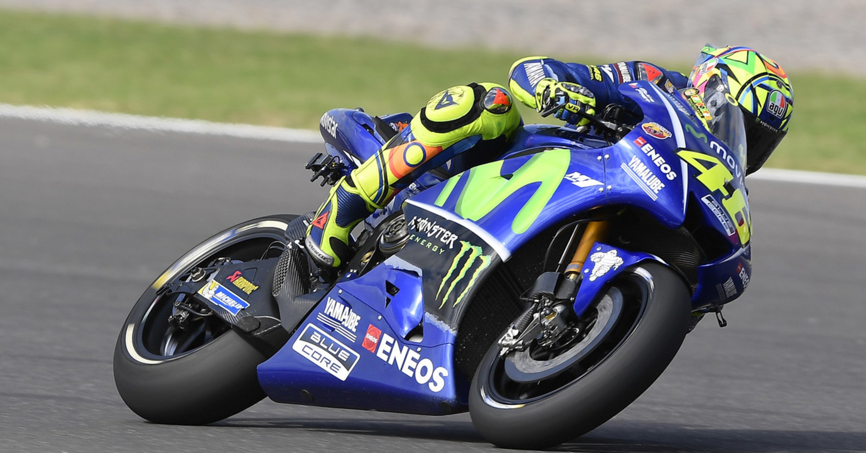 MotoGP 2017. Rossi: &quot;Fatico a fare i tempi del 2016&quot;