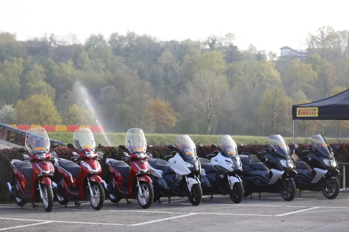Pirelli Angel Scooter e Diablo Rosso Scooter