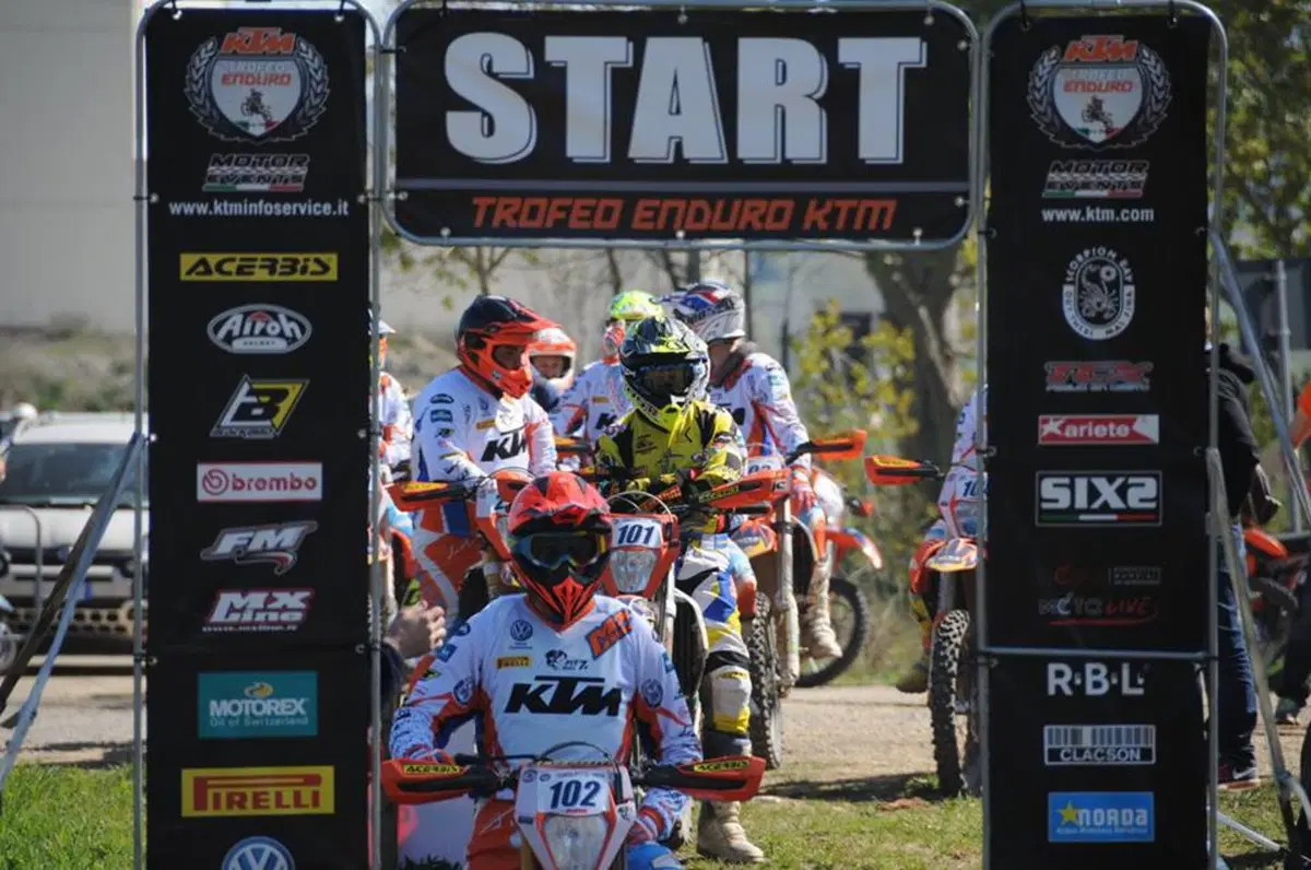 Trofeo Enduro KTM 2017 2a Rapolano. Occhio ai tronchi! (6)