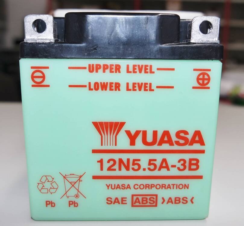 Batteria per RD350LC Yuasa (3)