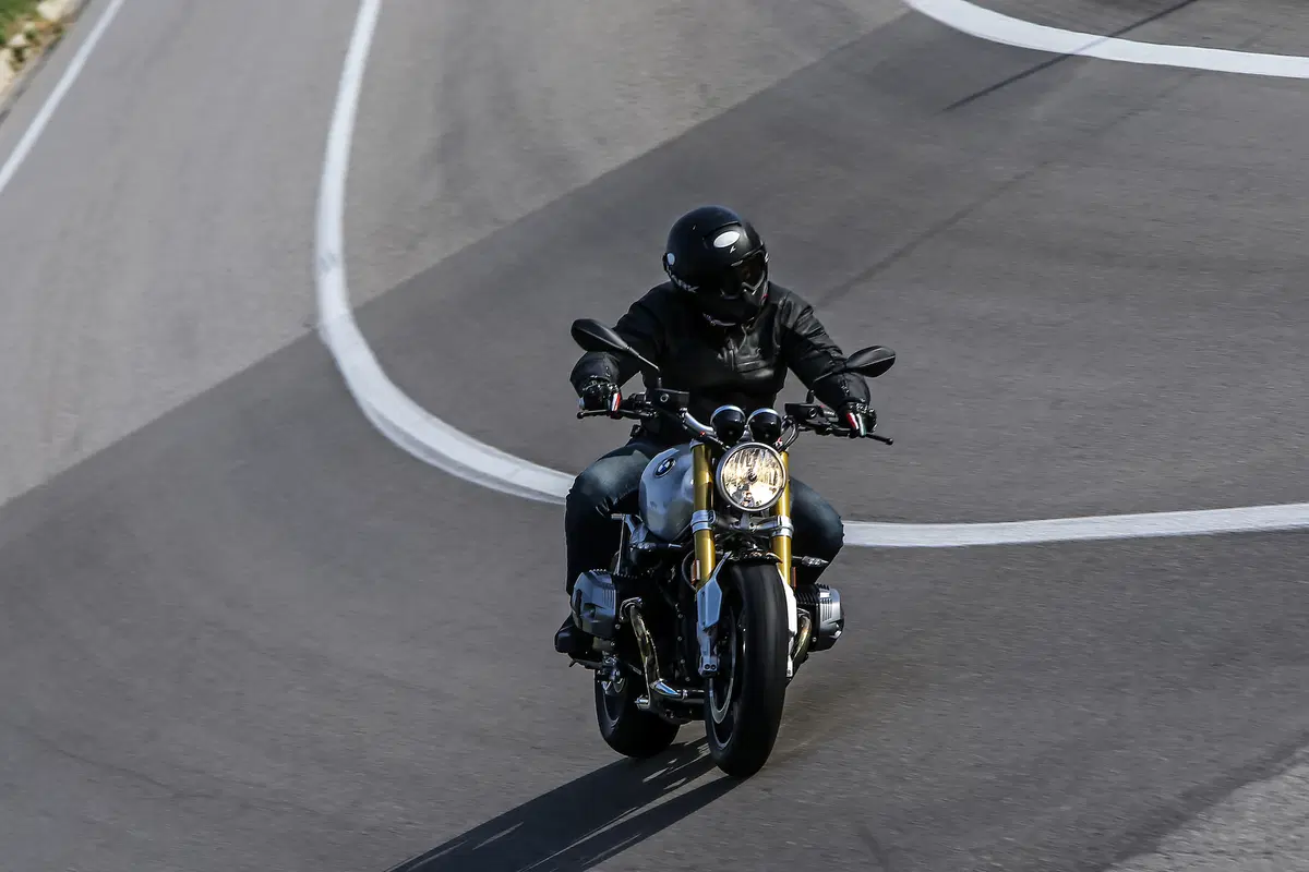 BMW R nineT, Pure e Racer (3)