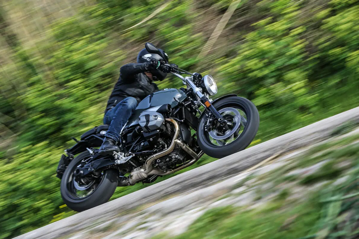 BMW R nineT, Pure e Racer (6)