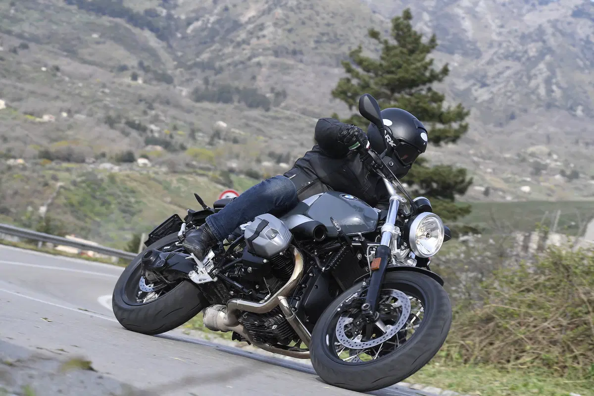 BMW R nineT, Pure e Racer (7)
