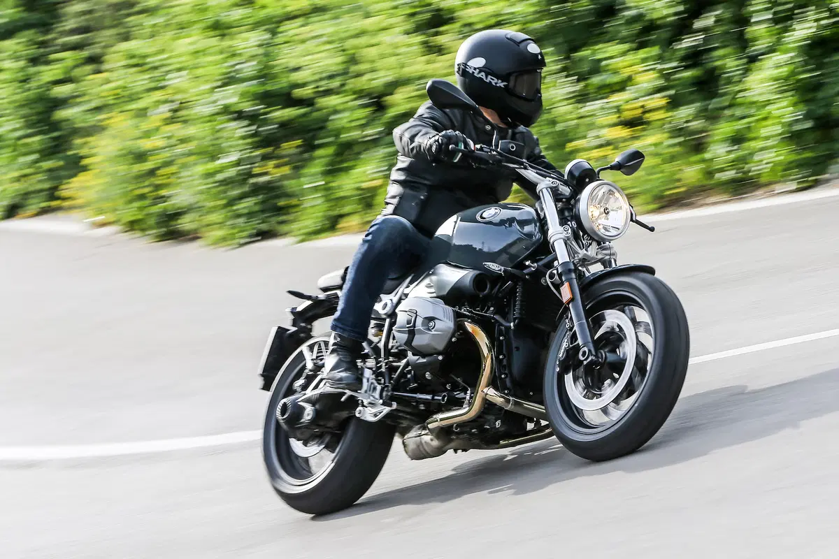 BMW R nineT, Pure e Racer (9)