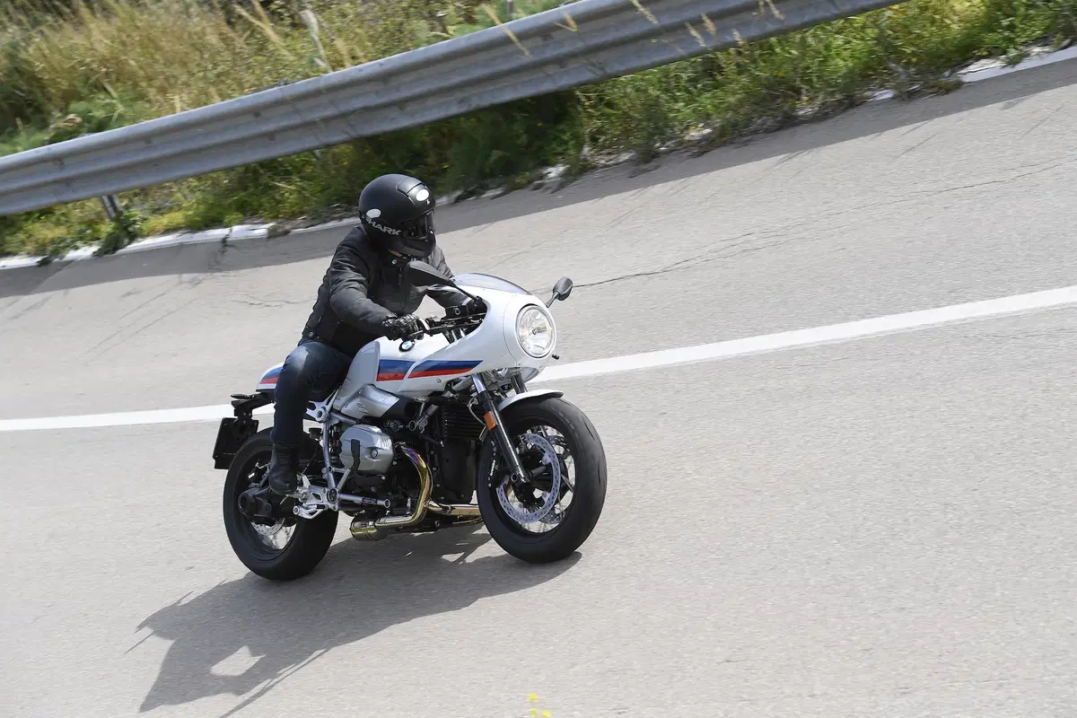 BMW R nineT, Pure e Racer (10)