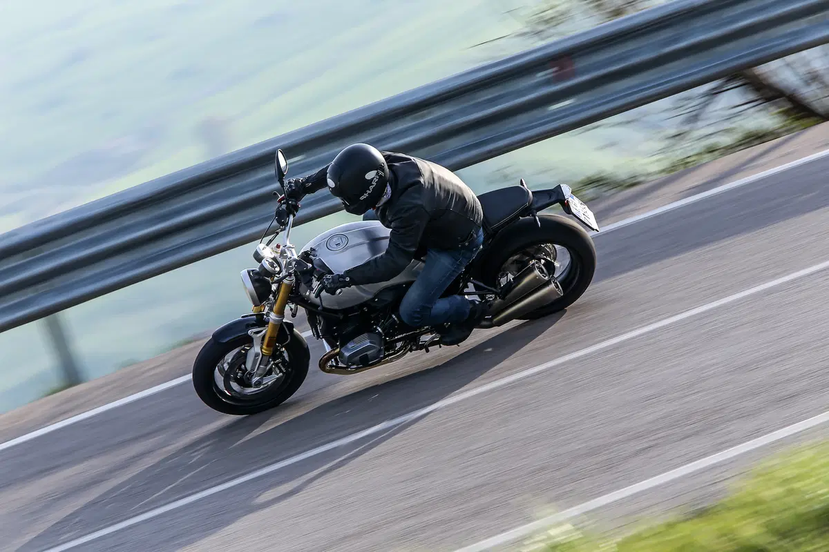 BMW R nineT, Pure e Racer (22)