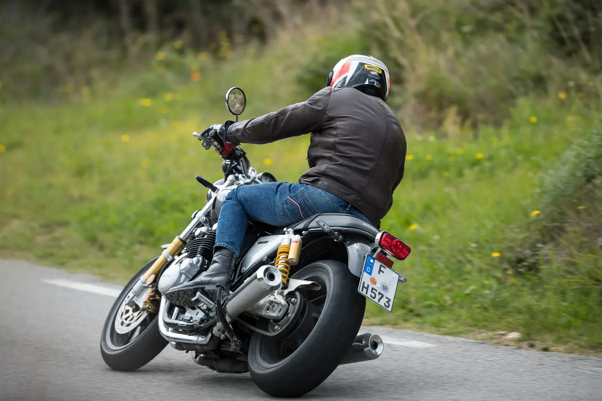 Honda CB1100RS  2017. La macchina del tempo (11)