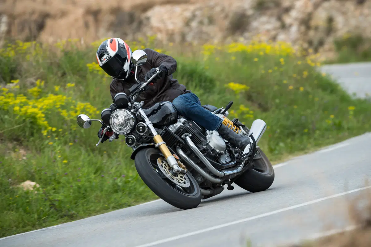 Honda CB1100RS  2017. La macchina del tempo (10)