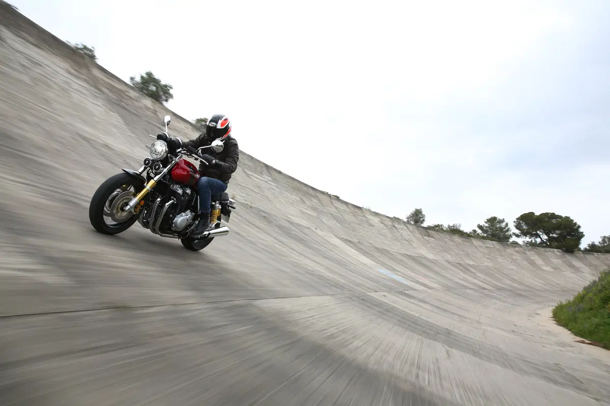 Honda CB1100RS  2017. La macchina del tempo (2)