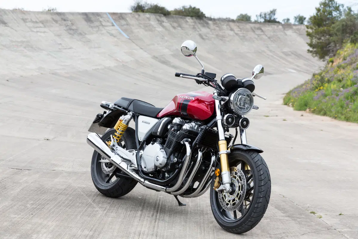 Honda CB1100RS  2017. La macchina del tempo (12)