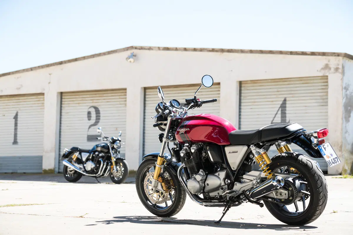 Honda CB1100RS  2017. La macchina del tempo (13)