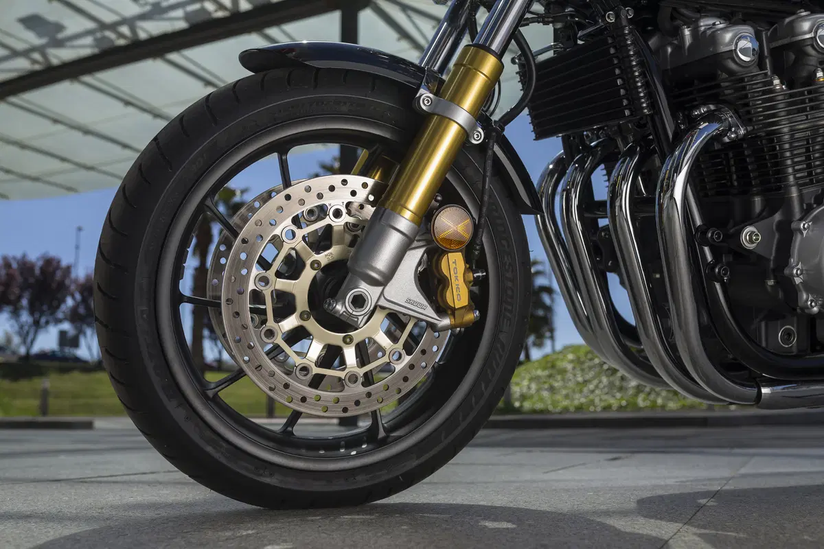 Honda CB1100RS  2017. La macchina del tempo (28)