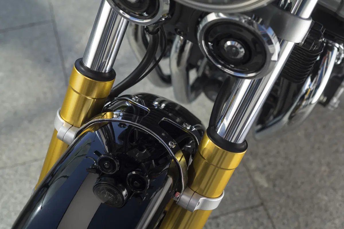 Honda CB1100RS  2017. La macchina del tempo (29)