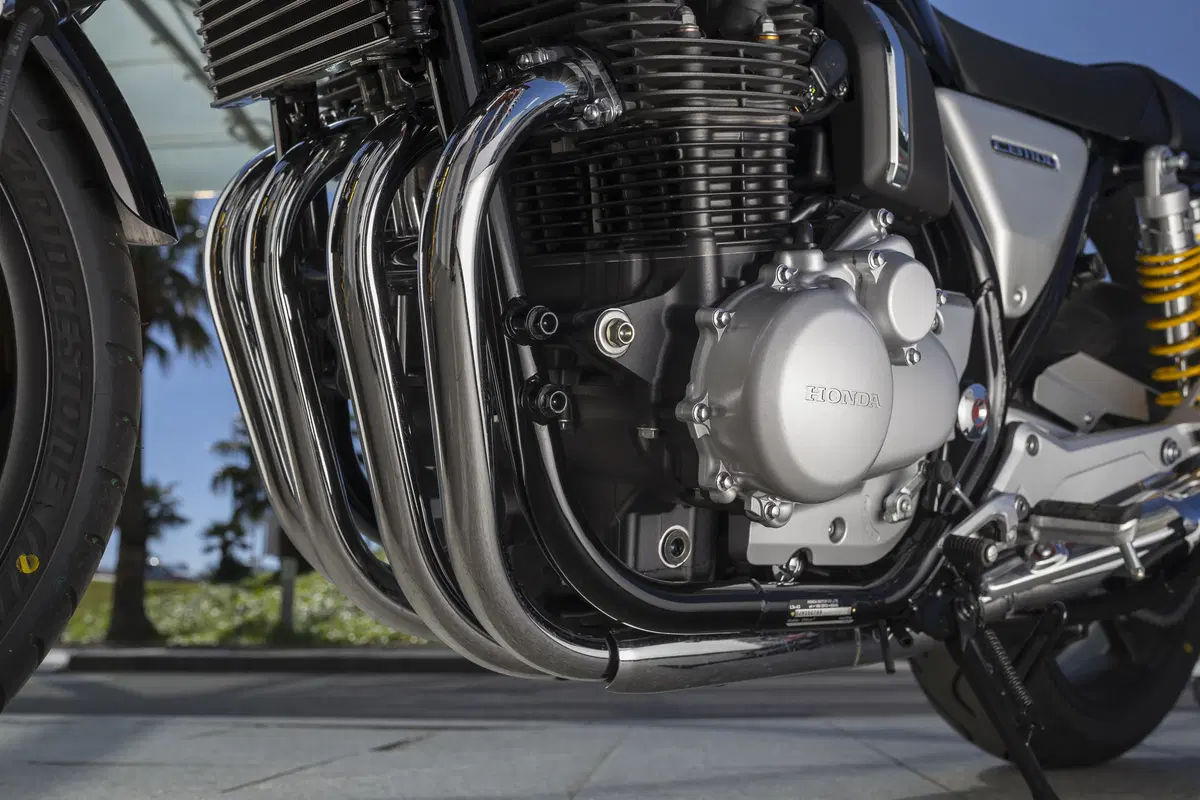 Honda CB1100RS  2017. La macchina del tempo