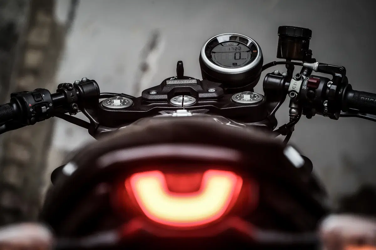 Ducati Scrambler Cafè Racer. Una classica, ma sportiva! (8)