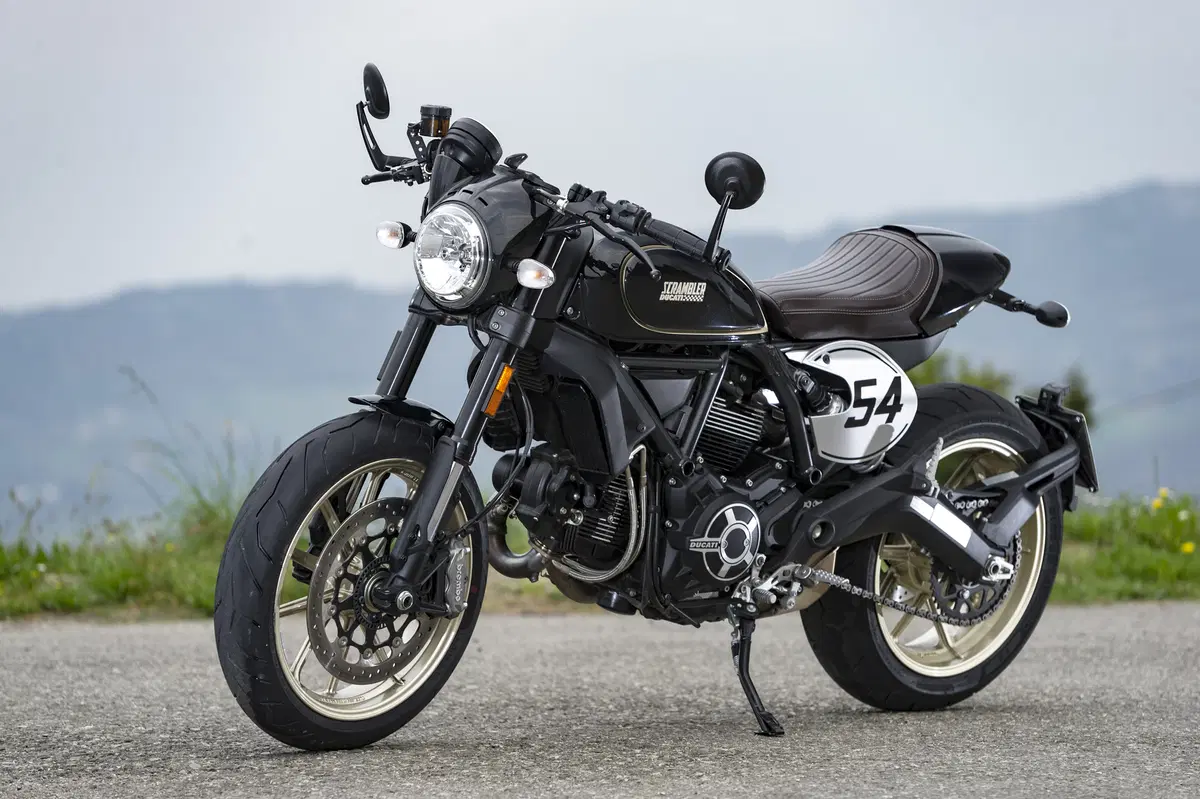 Ducati Scrambler Cafè Racer. Una classica, ma sportiva! (5)