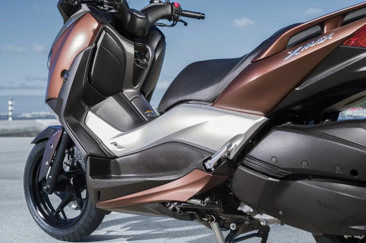 Yamaha XMAX 300 (28)