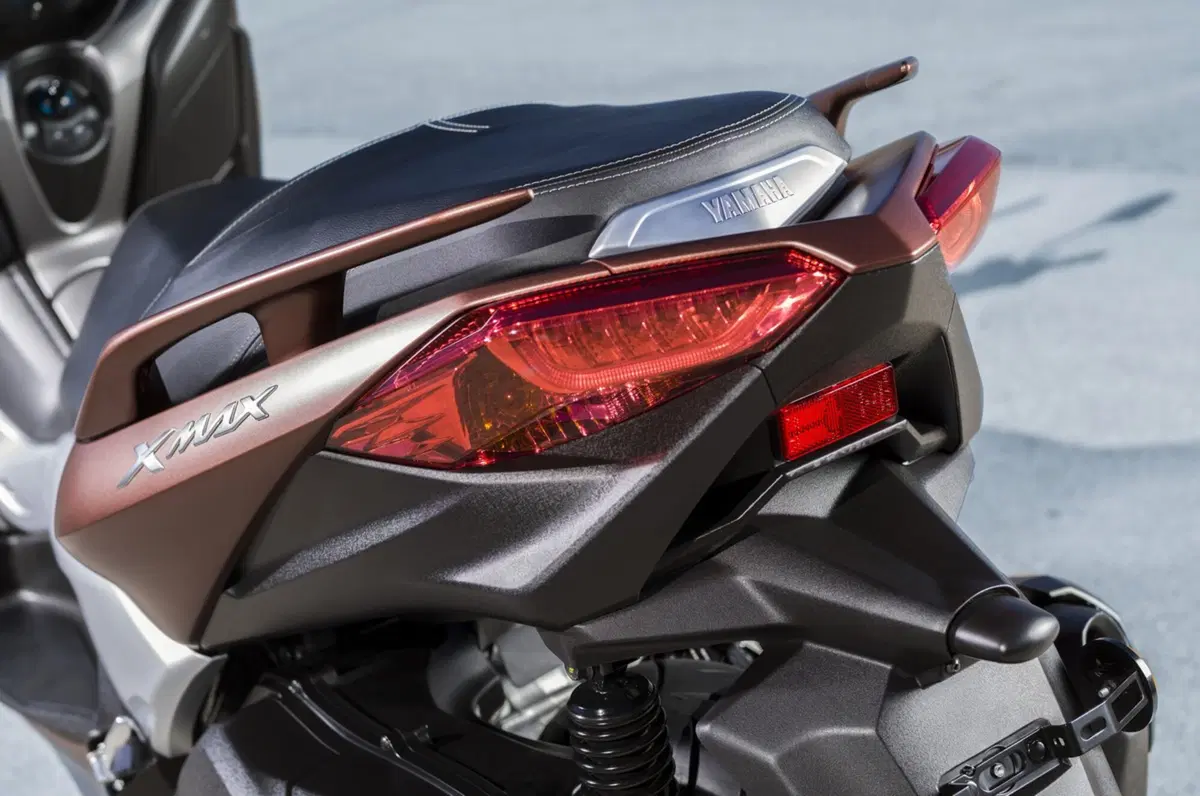 Yamaha XMAX 300 (32)