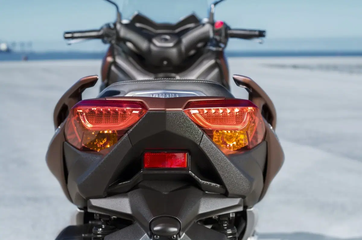 Yamaha XMAX 300 (37)