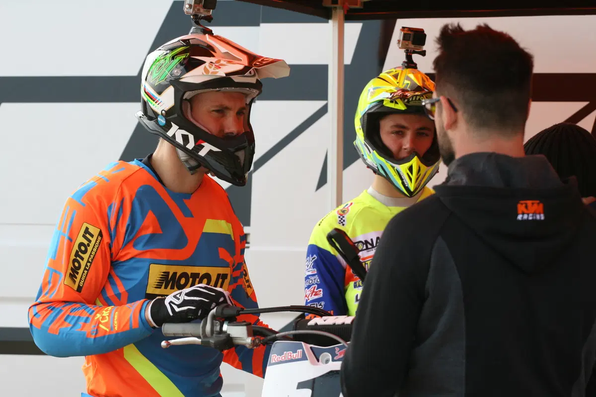 KTM Factory Edition SX-F 250 e 450. Test: il supercross non ha segreti (6)