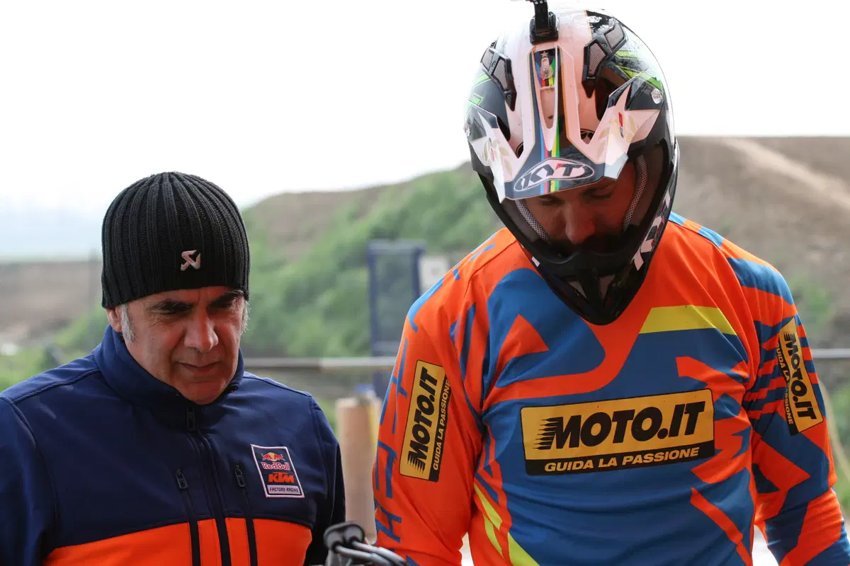 KTM Factory Edition SX-F 250 e 450. Test: il supercross non ha segreti (7)