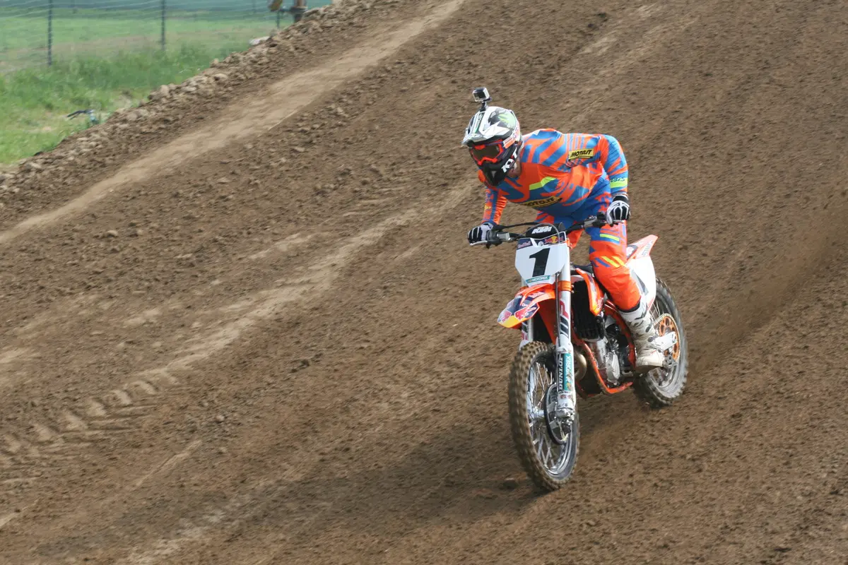 KTM Factory Edition SX-F 250 e 450. Test: il supercross non ha segreti (9)
