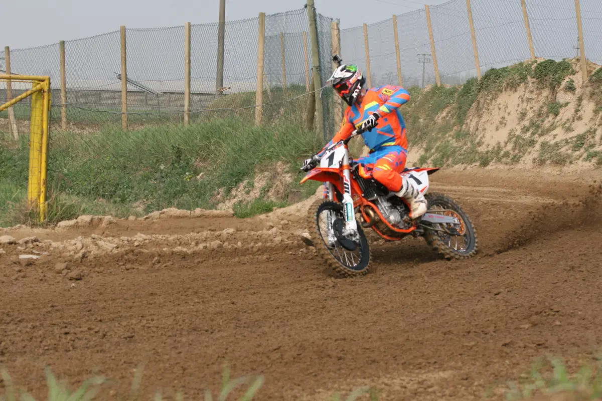KTM Factory Edition SX-F 250 e 450. Test: il supercross non ha segreti (11)
