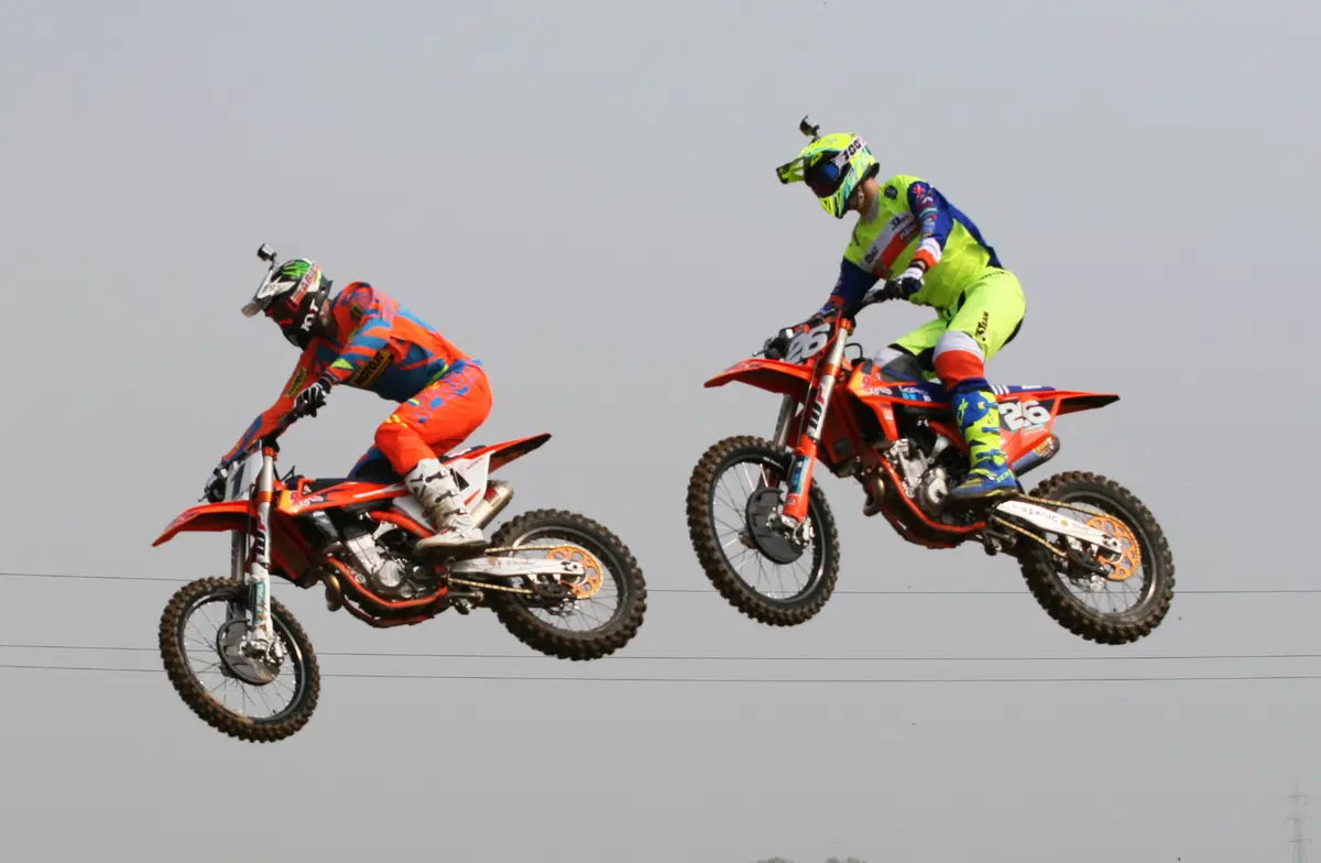 KTM Factory Edition SX-F 250 e 450. Test: il supercross non ha segreti (12)