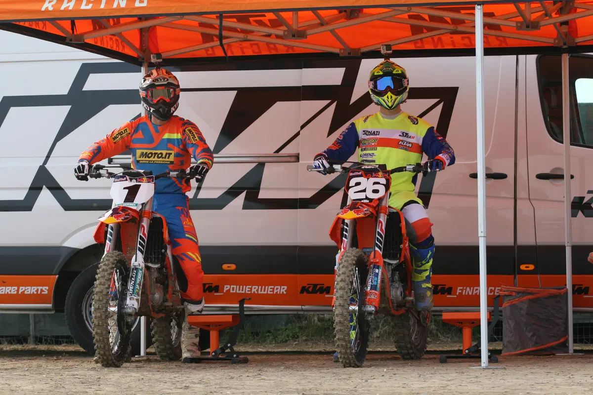 KTM Factory Edition SX-F 250 e 450. Test: il supercross non ha segreti (5)