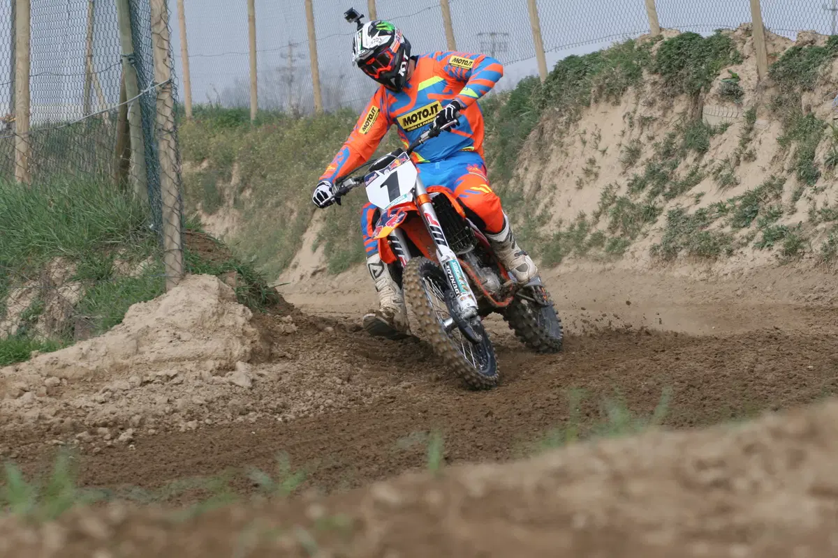 KTM Factory Edition SX-F 250 e 450. Test: il supercross non ha segreti (16)