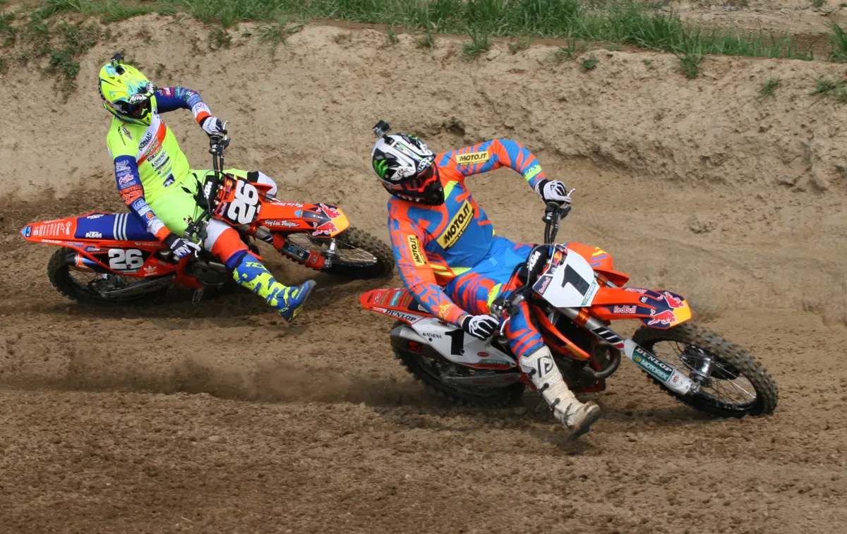 KTM Factory Edition SX-F 250 e 450. Test: il supercross non ha segreti (18)