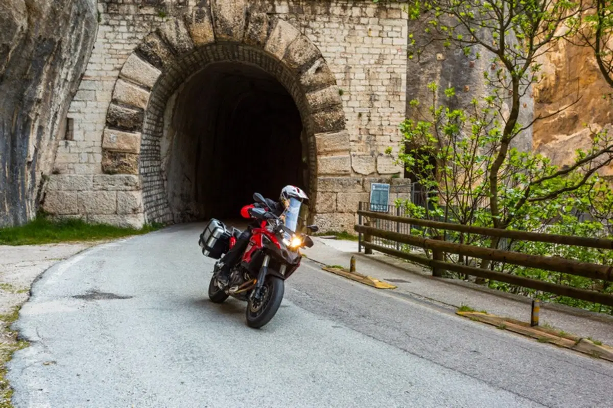 Benelli TRK 502 (15)