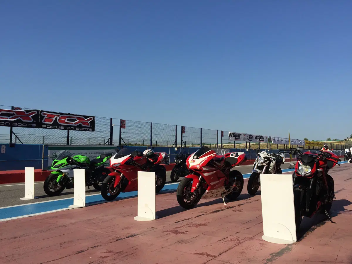 Riding School Luca Pedersoli: rimandati in pista (5)