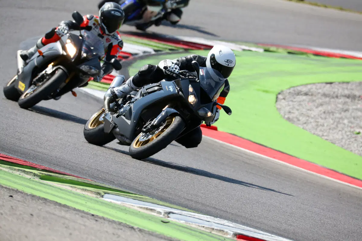 Riding School Luca Pedersoli: rimandati in pista (13)