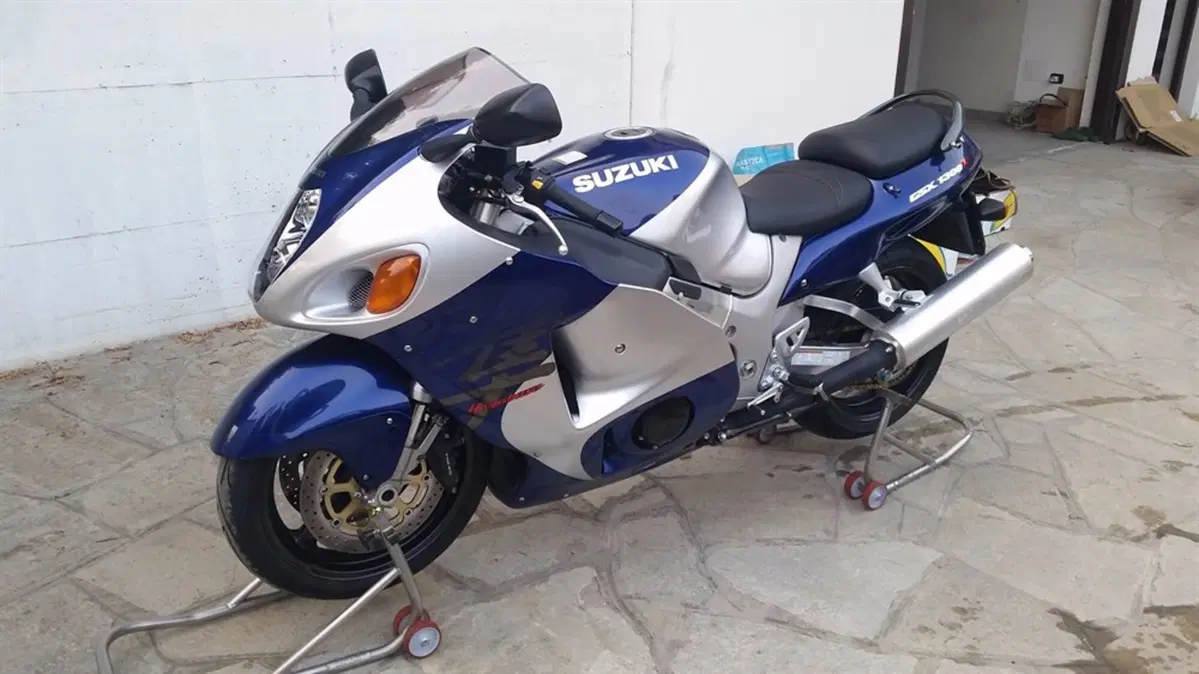 Le Belle e Possibili di Moto.it: Suzuki GSX 1300 R Hayabusa