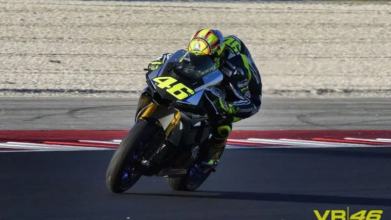 Rossi e l'Academy VR46 in pista a Misano prima di Indianapolis