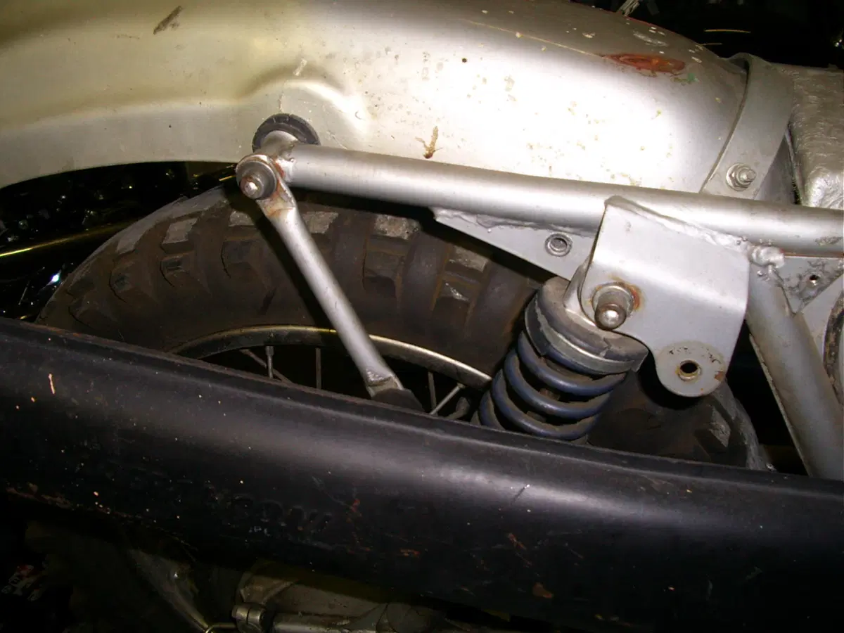 Restaurando, sesta puntata: SWM Six Days ES 125 (22)