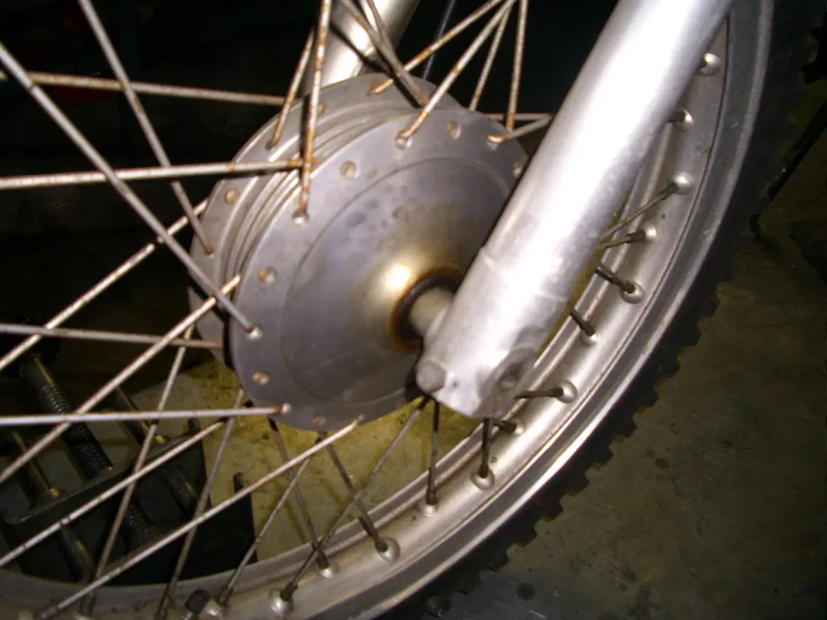 Restaurando, sesta puntata: SWM Six Days ES 125 (27)