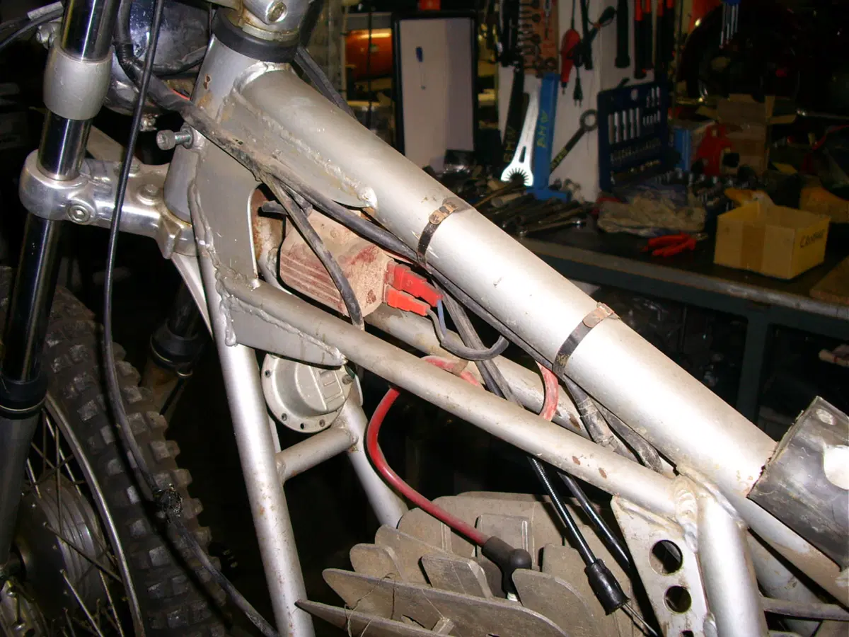 Restaurando, sesta puntata: SWM Six Days ES 125 (31)