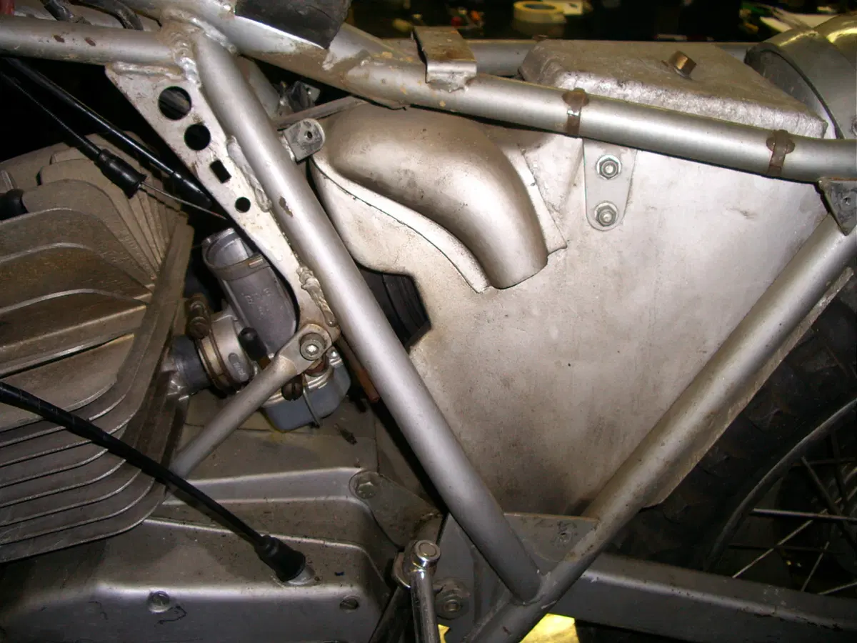 Restaurando, sesta puntata: SWM Six Days ES 125 (33)